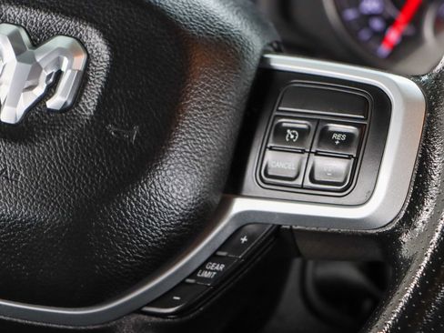 Used 2022 RAM 2500 Big Horn AWD/4WD image 15