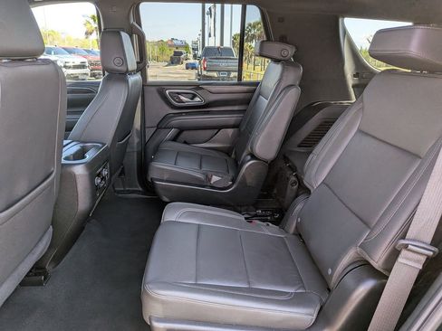 Used 2024 Chevrolet Tahoe LT RWD image 16