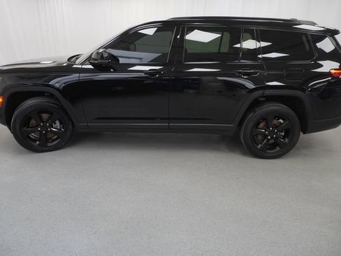 Used 2023 Jeep Grand Cherokee L Altitude image 15