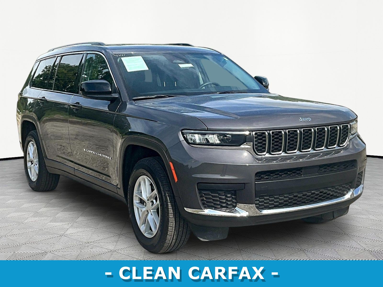 Used 2024 Jeep Grand Cherokee L Laredo AWD/4WD image 3