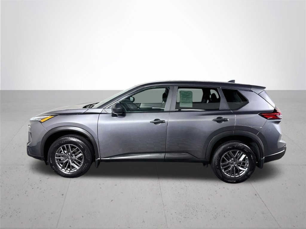 Used 2025 Nissan Rogue S AWD/4WD image 9