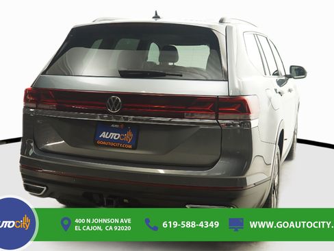 Used 2024 Volkswagen Atlas SE FWD image 10