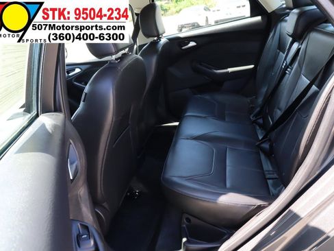 Used 2015 Ford Focus SE w/ Equipment Group 201A FWD image 14