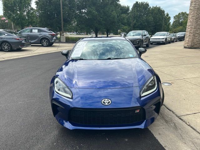 Used 2025 Toyota GR86 Premium w/ ALL Weather Mat Package (TMS) RWD image 2