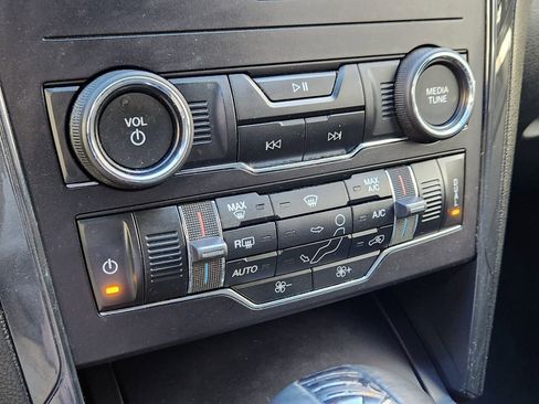 Used 2019 Ford Explorer XLT w/ Equipment Group 201A image 22