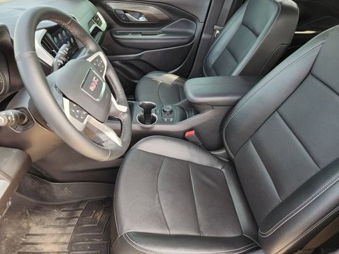 Used 2024 GMC Terrain SLT w/ Tech Package image 20