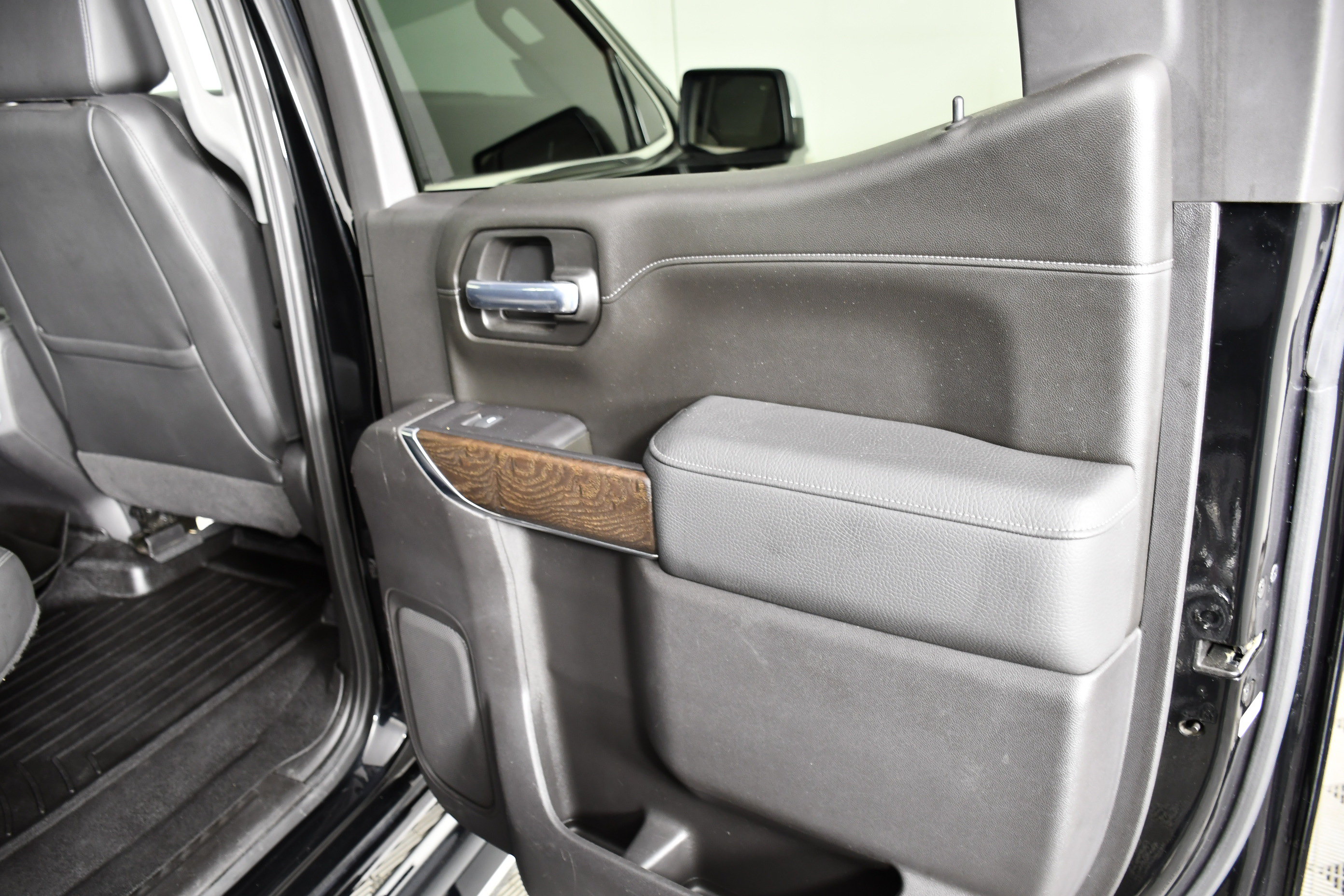 Used 2021 GMC Sierra 1500 Denali w/ Technology Package AWD/4WD image 47