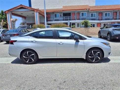 New 2025 Nissan Versa SR w/ Trunk Package image 4