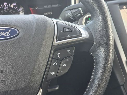 Used 2019 Ford Fusion SE w/ Equipment Group 151A FWD image 17