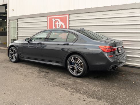 Used 2018 BMW 750i image 47