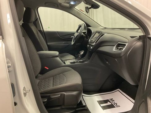 Used 2024 Chevrolet Equinox LT image 32