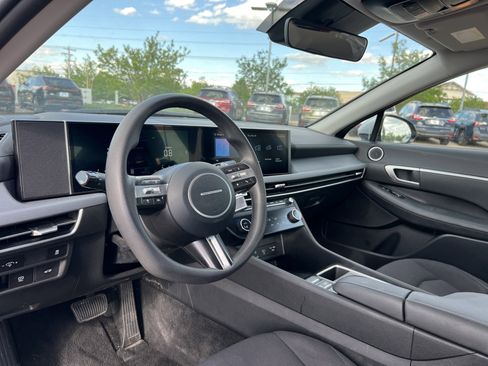Used 2025 Hyundai Sonata SEL FWD image 25