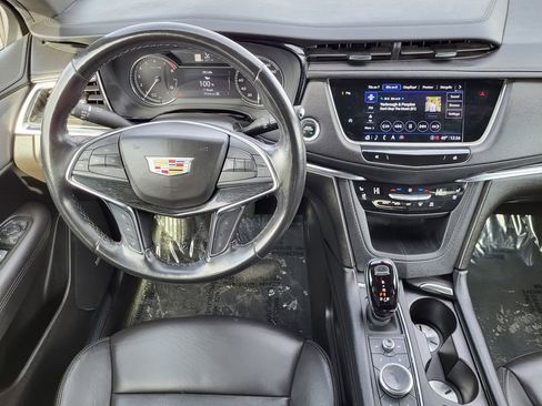 Used 2023 Cadillac XT5 Premium Luxury image 3