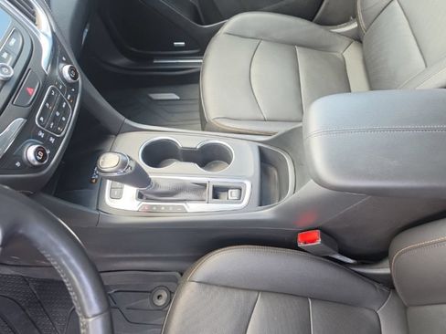 Used 2020 Chevrolet Equinox Premier AWD/4WD image 24