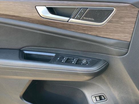 Certified 2025 Volkswagen Atlas SEL Premium R-Line image 19