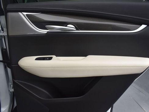 Used 2023 Cadillac XT5 Sportv w/ Technology Package AWD/4WD image 30