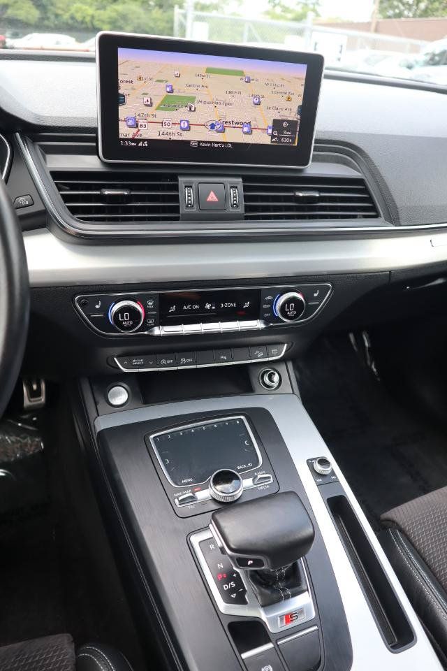 Used 2018 Audi SQ5 Premium Plus AWD/4WD image 22