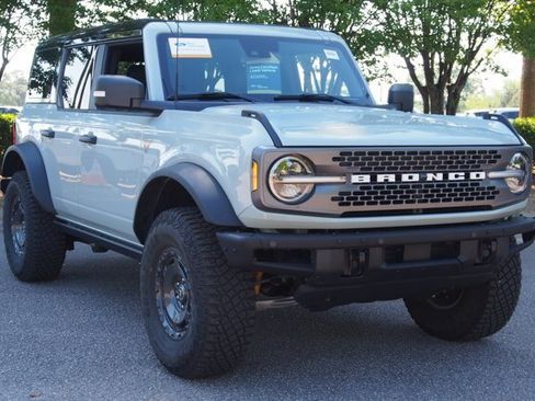 Certified 2024 Ford Bronco Badlands AWD/4WD image 1