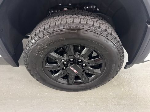 New 2026 GMC Sierra 2500 AT4 w/ Technology Package AWD/4WD image 4