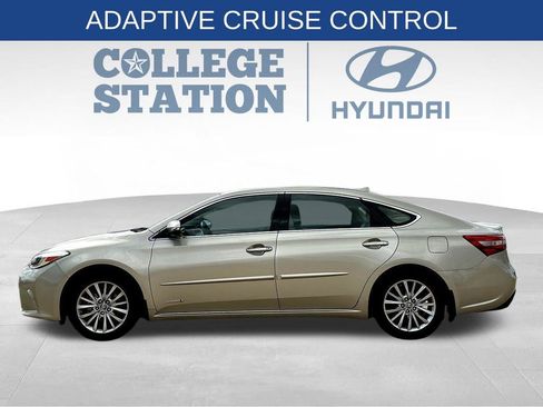Used 2018 Toyota Avalon Limited image 7