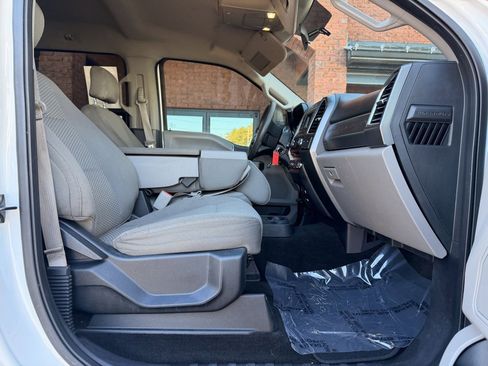 Used 2017 Ford F250 XLT w/ XLT Value Package image 18