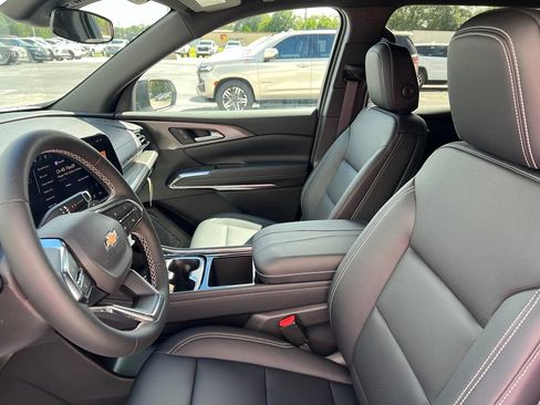 New 2027 Chevrolet Traverse LT FWD image 9