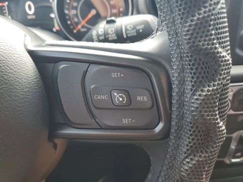 Used 2018 Jeep Wrangler Sport AWD/4WD image 22