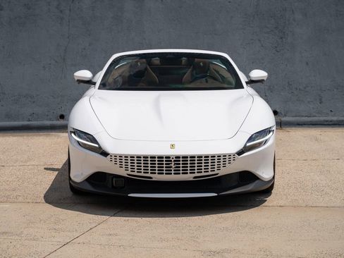 Used 2024 Ferrari Roma Spider RWD image 6