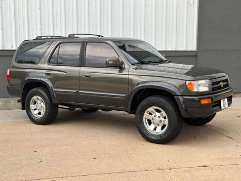 Used 1997 Toyota 4Runner Limited image 28