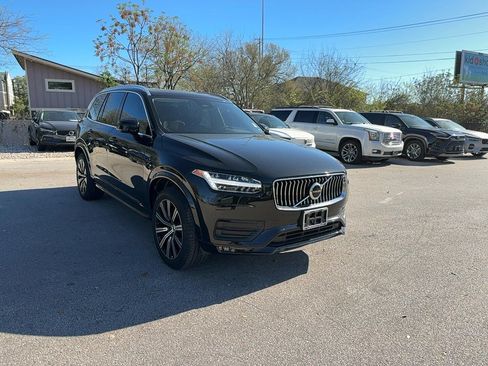 Used 2023 Volvo XC90 B5 Core w/ Protection Package Premier image 8