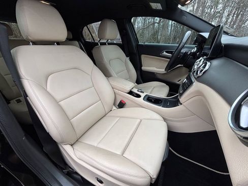 Used 2020 Mercedes-Benz GLA 250 image 17