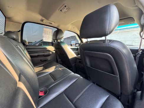 Used 2014 Chevrolet Silverado 2500 LT w/ Z71 Appearance Package AWD/4WD image 26