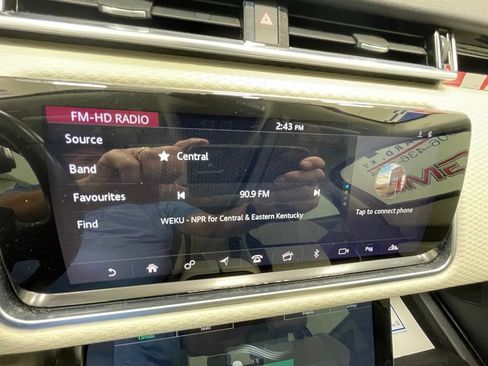 Used 2019 Land Rover Range Rover Velar S AWD/4WD image 25