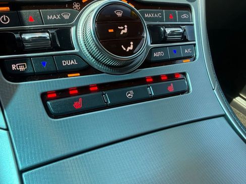 Used 2019 Lincoln MKZ Reserve w/ Reserve Plus Package AWD/4WD image 33