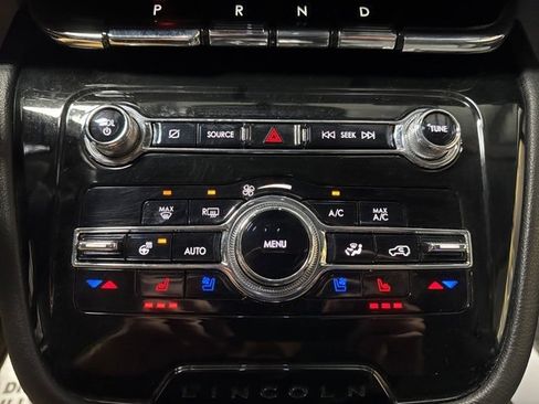 Used 2022 Lincoln Corsair Reserve w/ Luxury Package image 16