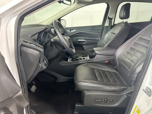 Used 2018 Ford Escape Titanium image 12