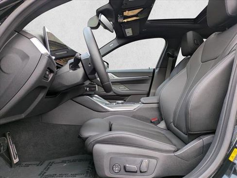 Used 2025 BMW i4 xDrive40i image 4