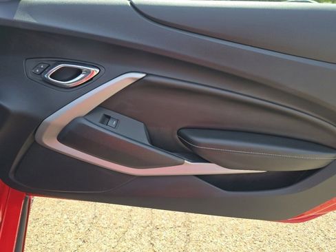 Used 2017 Chevrolet Camaro LT RWD image 21