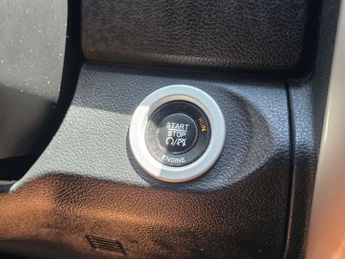 Used 2016 RAM 1500 Laramie w/ Convenience Group AWD/4WD image 30