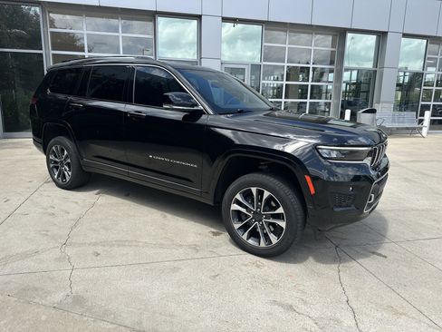 Used 2021 Jeep Grand Cherokee L Overland w/ Advanced Protech Group III AWD/4WD image 10