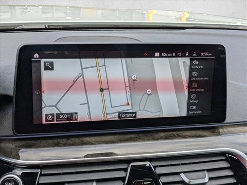 Used 2021 BMW 540i w/ Premium Package image 13