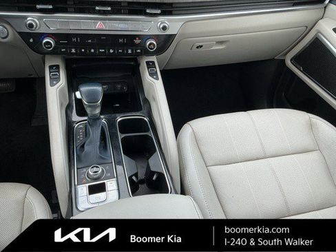 Used 2024 Kia Telluride EX w/ EX Captain's Chair Package image 25