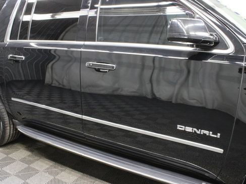 Used 2019 GMC Yukon XL Denali AWD/4WD image 33