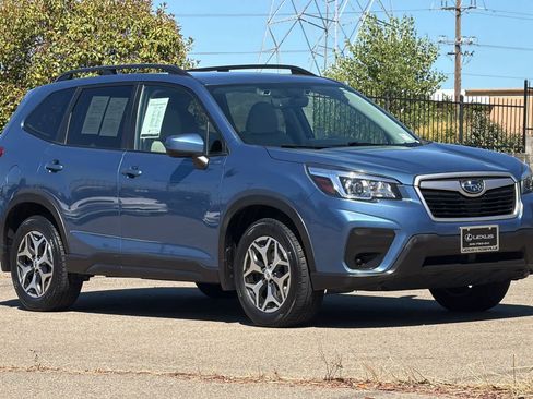 Used 2019 Subaru Forester Premium AWD/4WD image 5