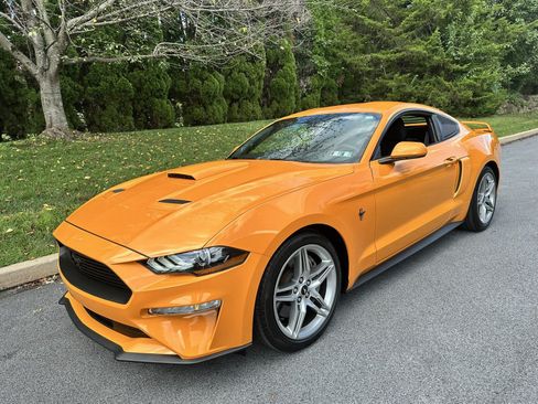 Used 2019 Ford Mustang Coupe w/ Ecoboost Performance Package RWD image 27