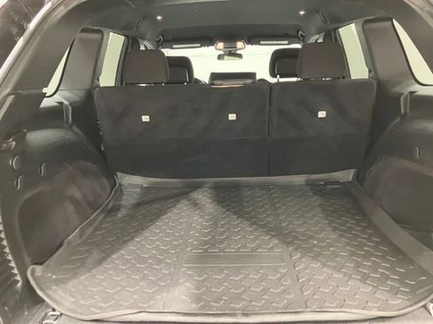 Used 2021 Jeep Grand Cherokee Laredo AWD/4WD image 25