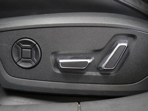 Used 2022 Audi RS 6 AWD/4WD image 48