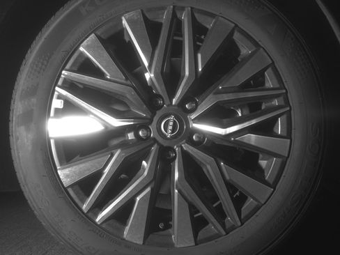 Used 2025 Nissan Altima 2.5 SV image 13