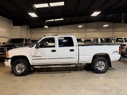 Used 2006 GMC Sierra 2500 SLT w/ Heavy-Duty Power Package AWD/4WD image 7