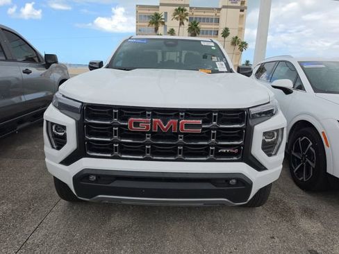 Used 2023 GMC Canyon AT4 AWD/4WD image 2
